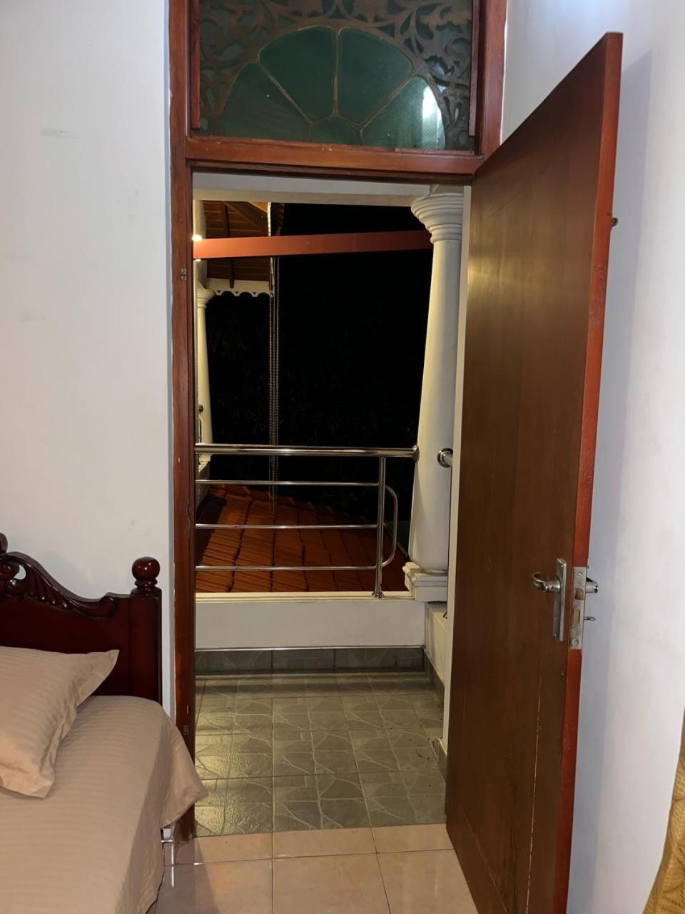 Ceylon Glory Hostel Negombo Ngoại thất bức ảnh